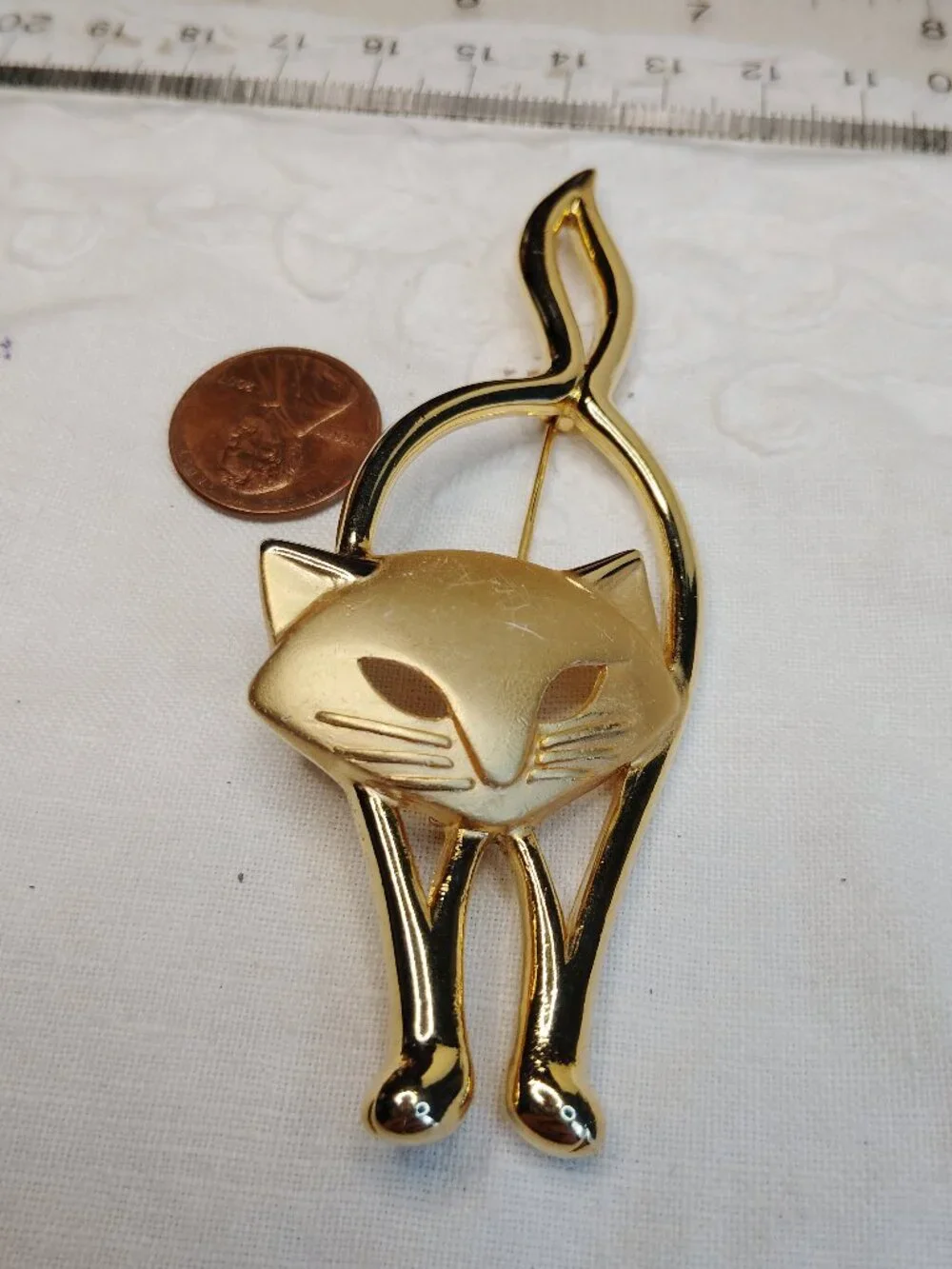 Vintage JJ Attila Cat Brooch, Gold Tone Modernist Kitty Pin, 3.5